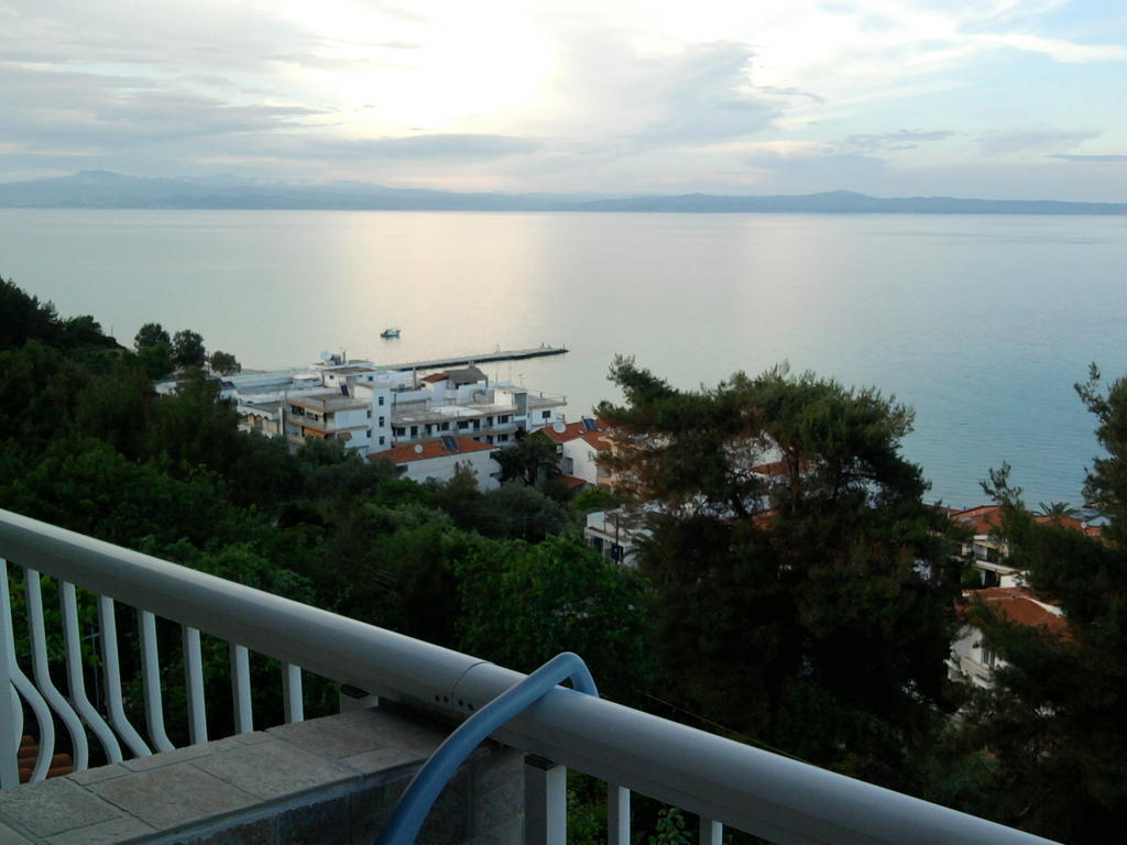 Drenos Rooms View Kallithea  Номер фото
